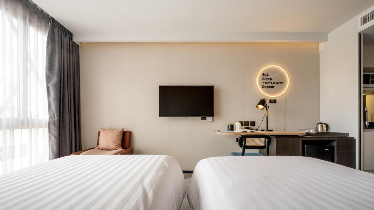 Seekers Finders Rama IV Hotel Surestay Collection By BW Bangkok Dış mekan fotoğraf