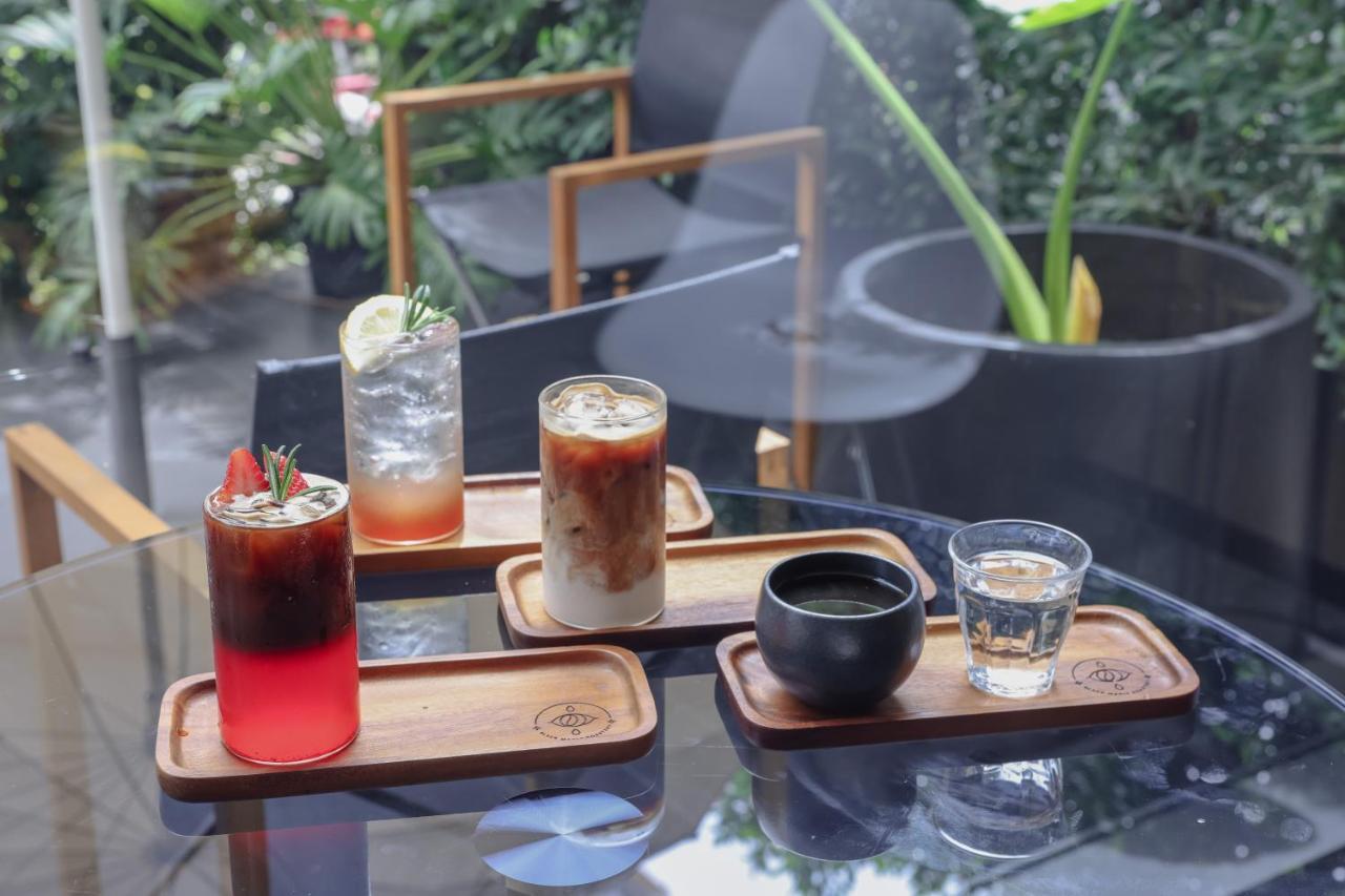 Seekers Finders Rama IV Hotel Surestay Collection By BW Bangkok Dış mekan fotoğraf